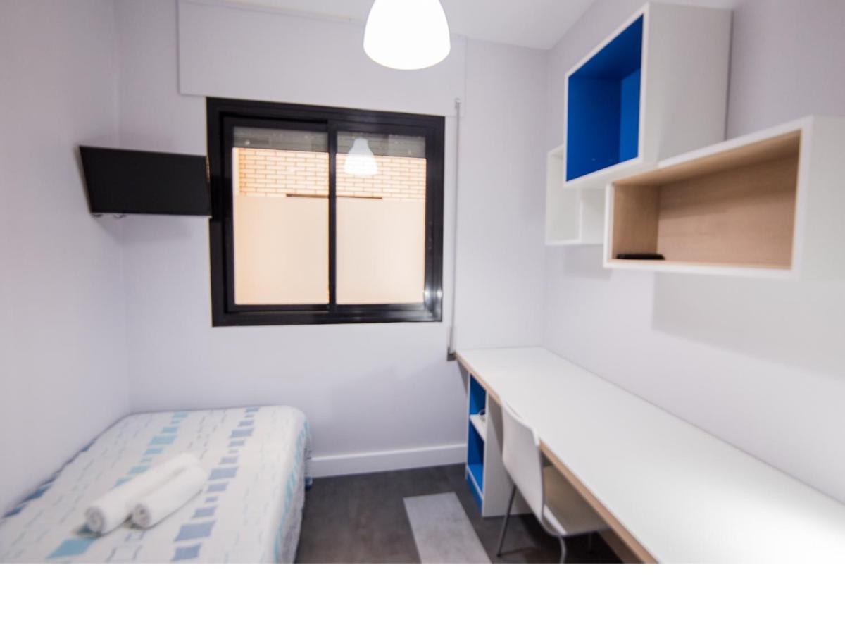 Residencia Universitaria Tagaste Барселона Екстер'єр фото