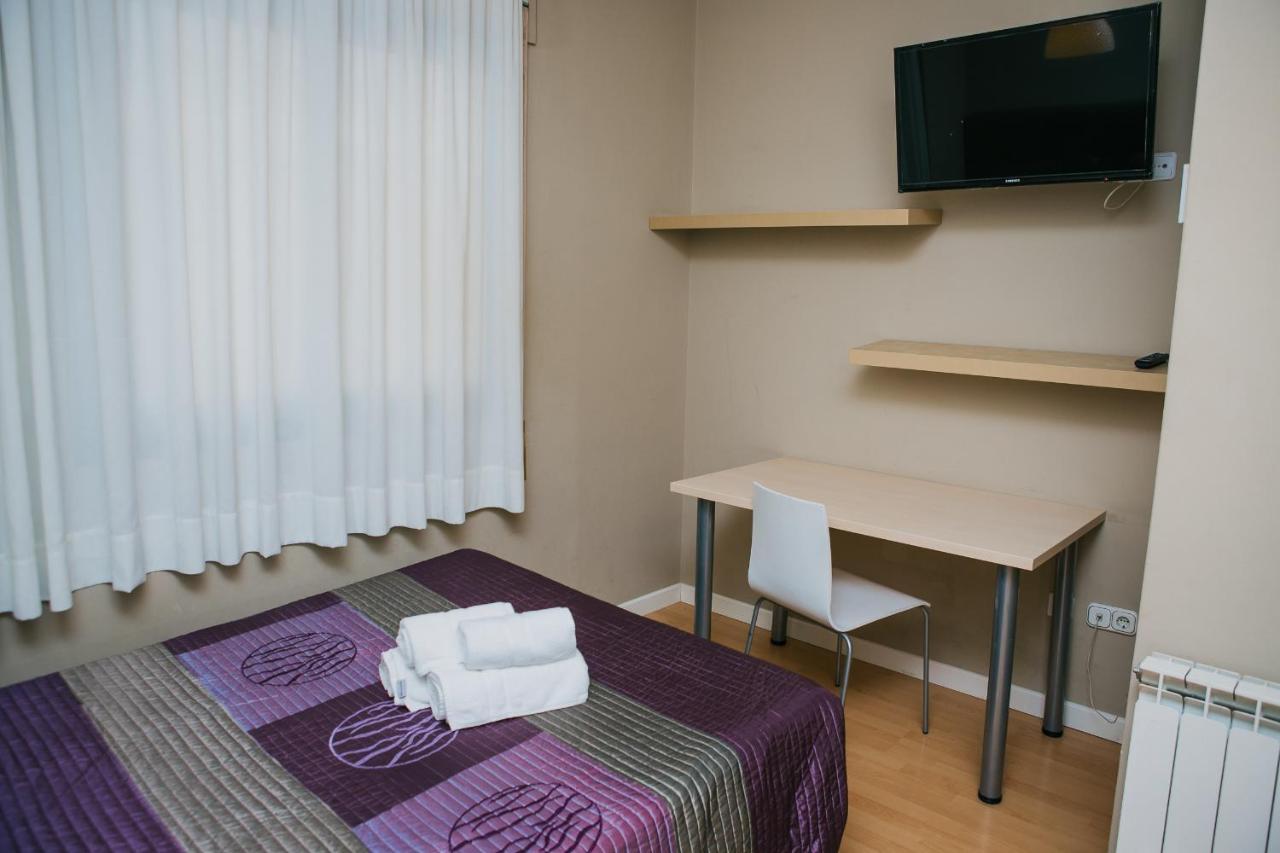 Residencia Universitaria Tagaste Барселона Екстер'єр фото